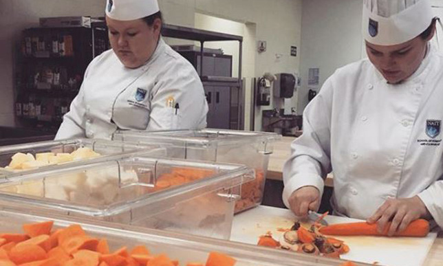 NAIT students prepare Thanksgiving feast for people in need