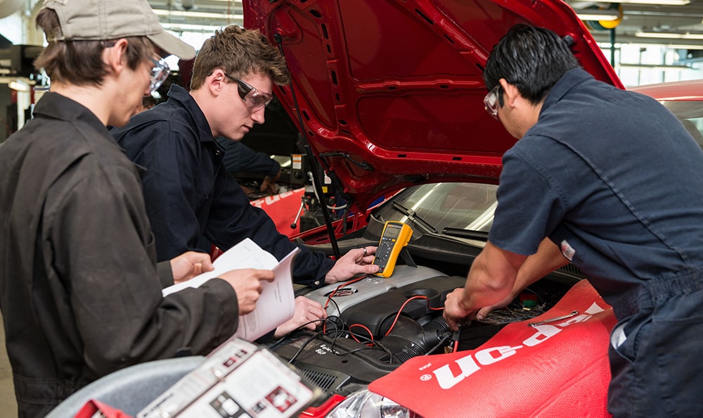 Automotive Service Technician students