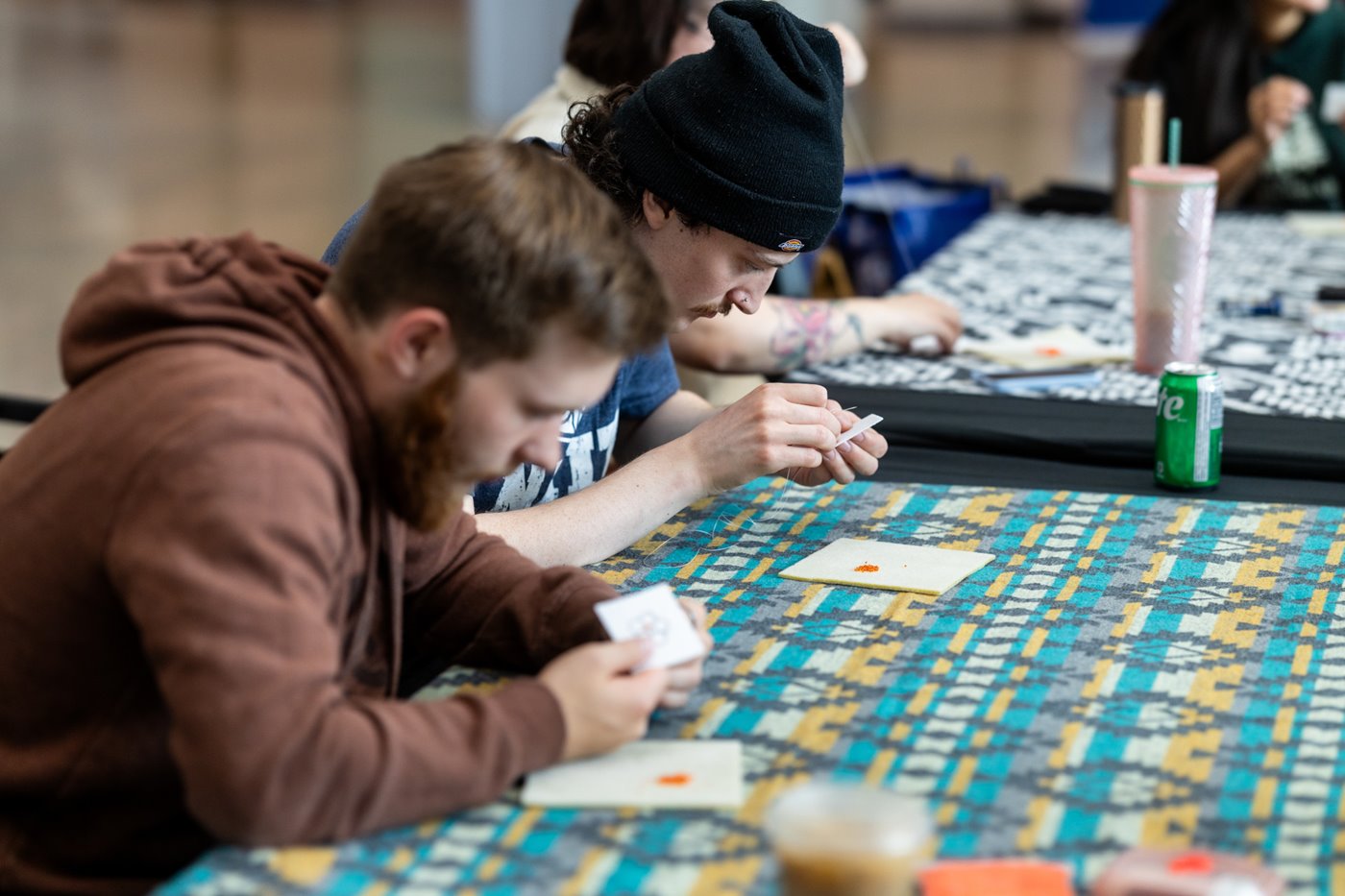 image of students beading at Nisohkamatotan Centre