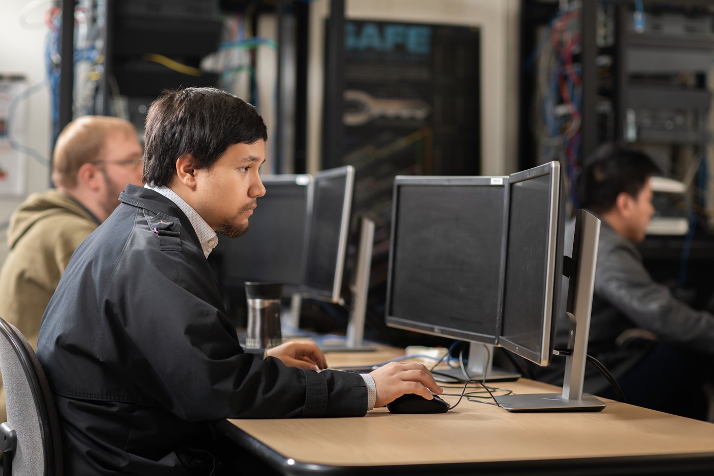 Nait Computer Lab In-Person Lab Tours: Computer Engineering Technology - NAIT